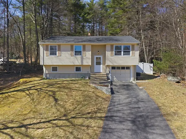 59 Larned Rd, Oxford, MA 01540