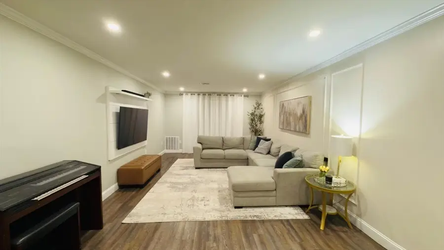 5 Blackstone Dr #7, Nashua, NH 03063 - #3