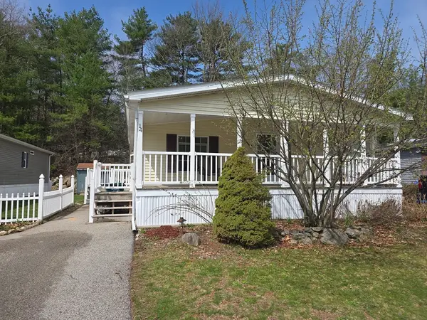 14 Medallion Rd, Holbrook, MA 02343