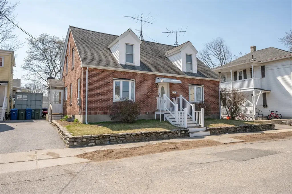 16 Central Ct, Leominster, MA 01453 - #1