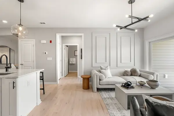 399 Neponset #311, Canton, MA 02021