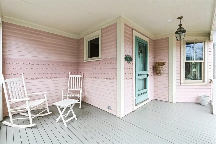 207 Weston Rd, Wellesley, MA 02482 - #2