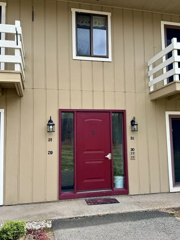 82 S Maple St #31, Westfield, MA 01085