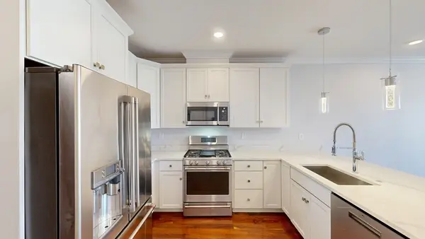 87 Medford St #215, Medford, MA 02155