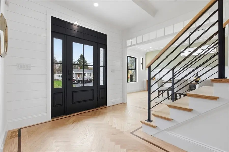 5 Lisa St, Burlington, MA 01803 - #2