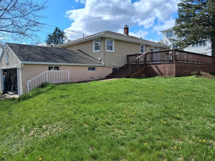 43 Robin Rd, Worcester, MA 01604 - #3