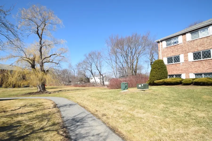 21 Fernview Ave #8, North Andover, MA 01845 - #3