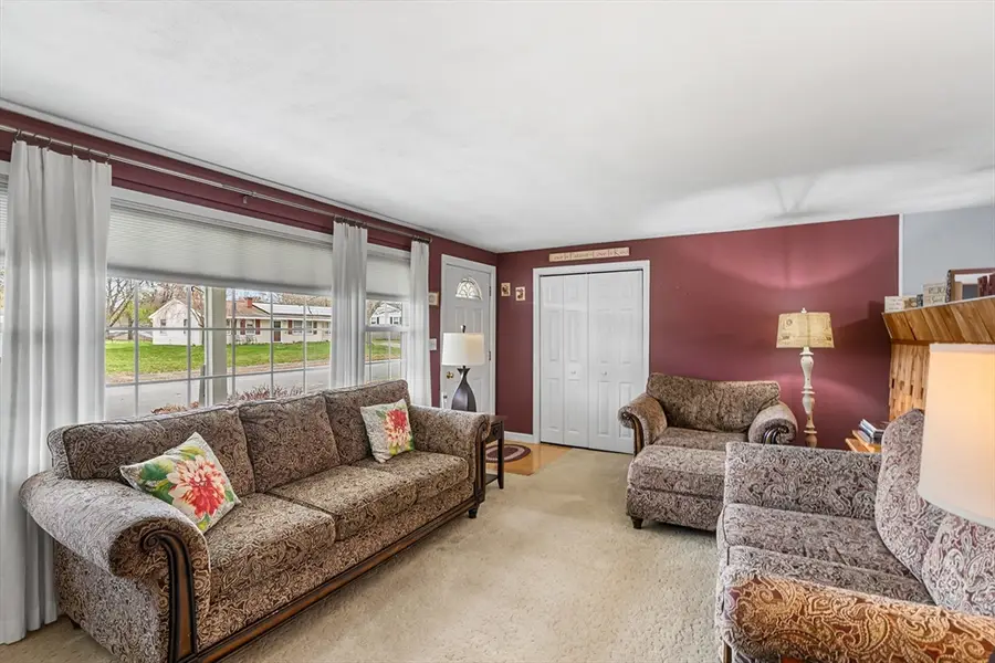 271 Shirley Dr, Bellingham, MA 02019 - #2