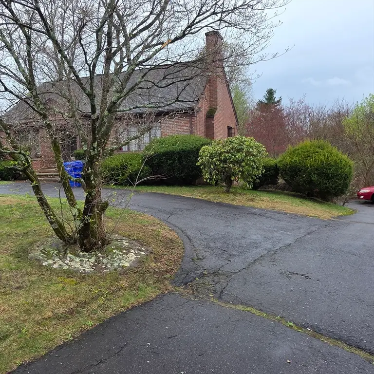 30 Woodcrest Road, Springfield, MA 01129 - #2