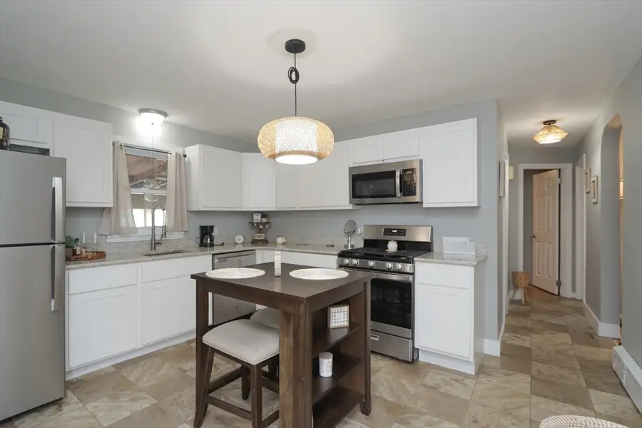 140 Eddy St, Springfield, MA 01104 - #3