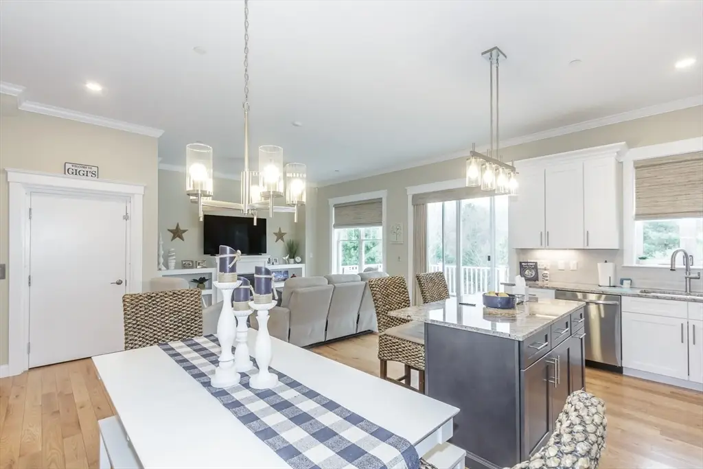 1 Jana #E, Merrimac, MA 01860 - #1