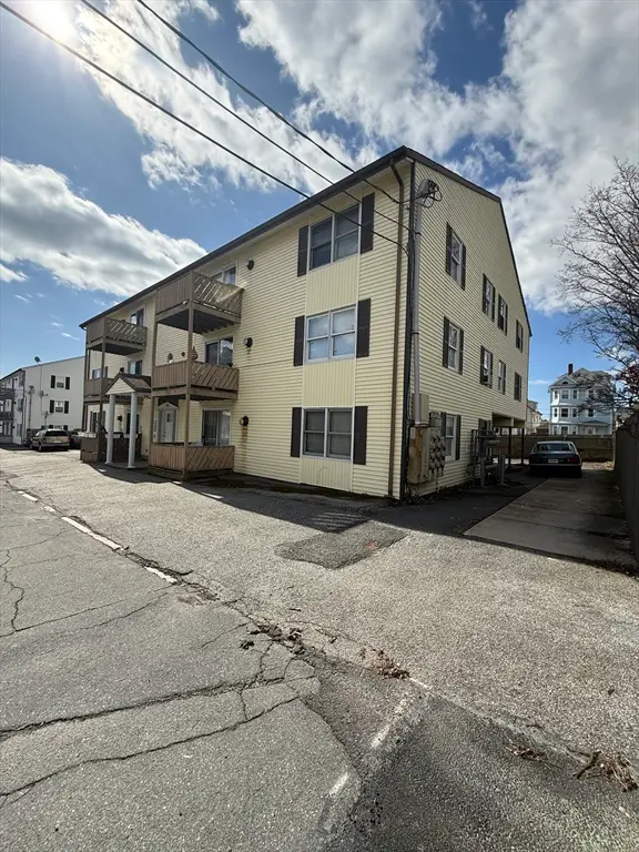 24 Larch St #5, New Bedford, MA 02740 - #2
