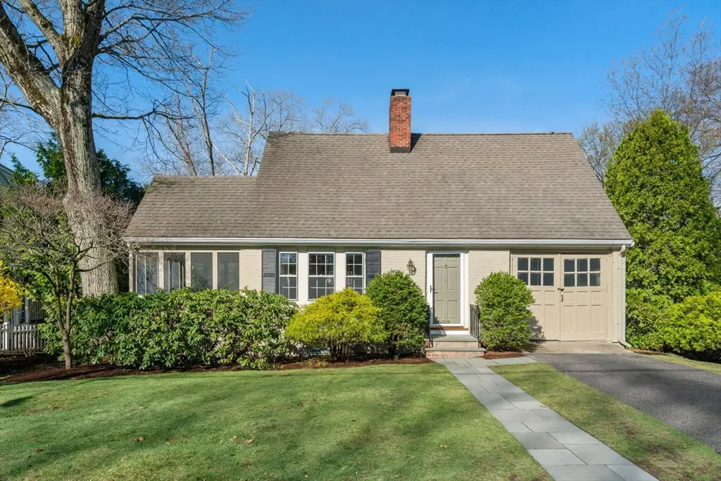 39 Hickory Cliff Rd, Newton, MA 02464 - #1