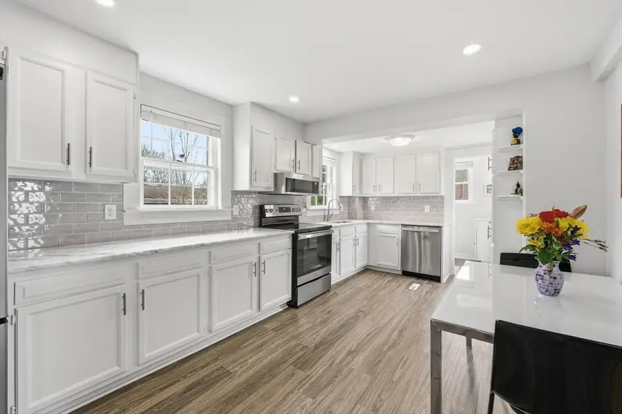 7 Cherry St, Southborough, MA 01745 - #2