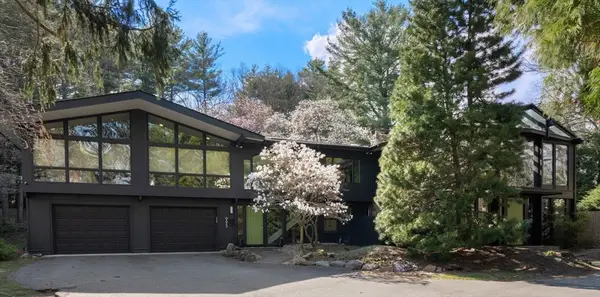 995 Brush Hill Rd, Milton, MA 02186