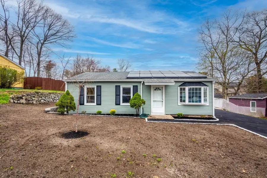 101 Laurie Ln, Lowell, MA 01854 - #2