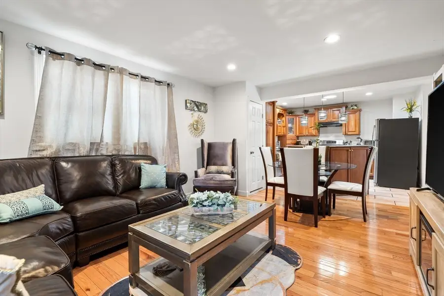 83 Dexter St, Cumberland, RI 02864 - #2