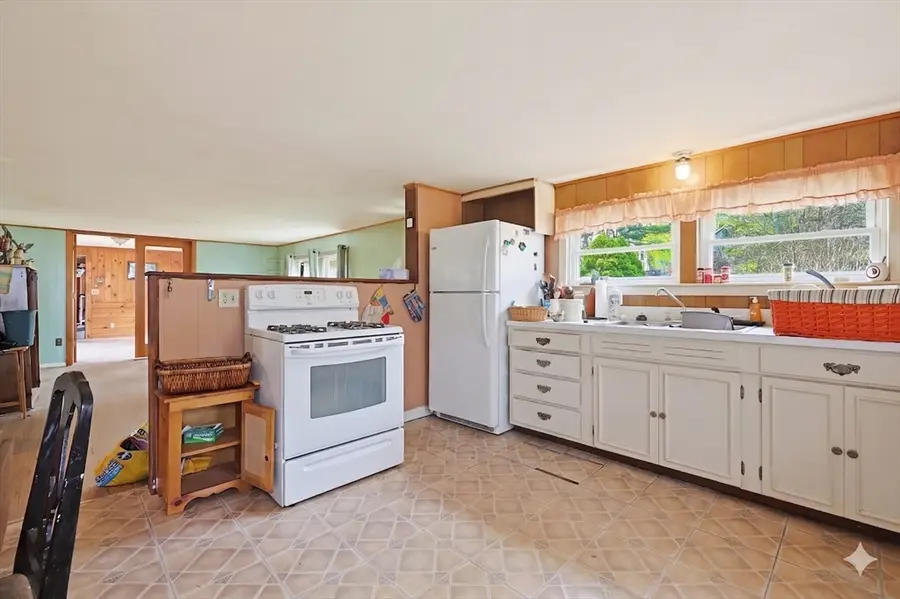 68 Bryant St, Athol, MA 01331 - #3