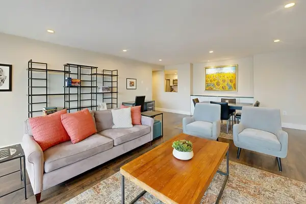 45 Longwood Ave #707, Brookline, MA 02446