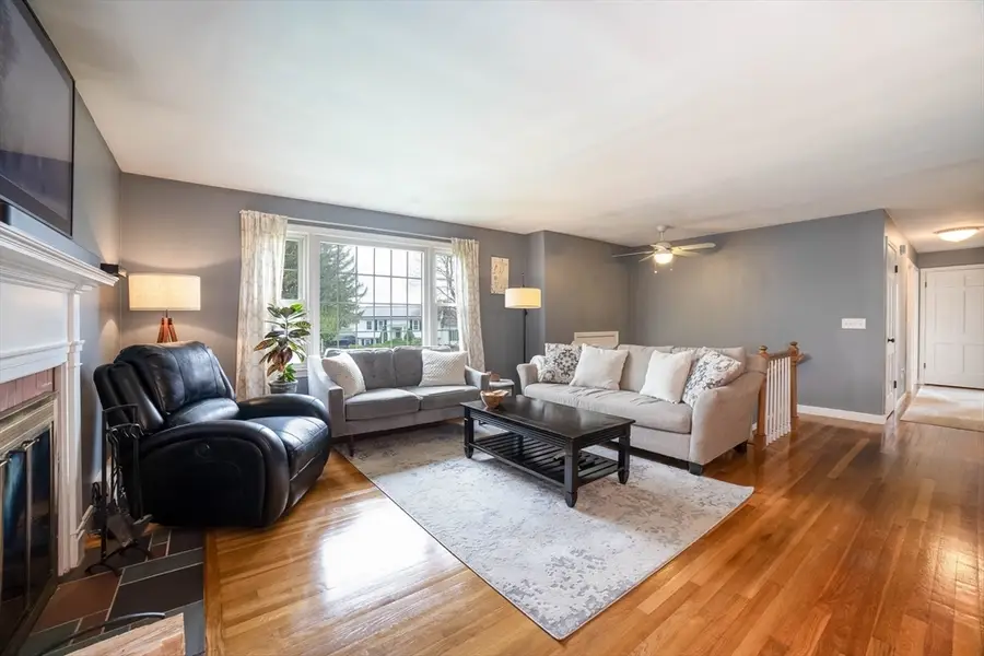 8 Old Farm Rd, Sturbridge, MA 01566 - #3