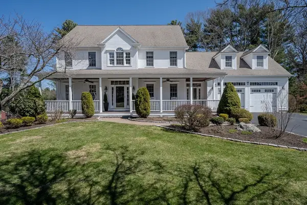 31 Hunt Dr, Stoughton, MA 02072
