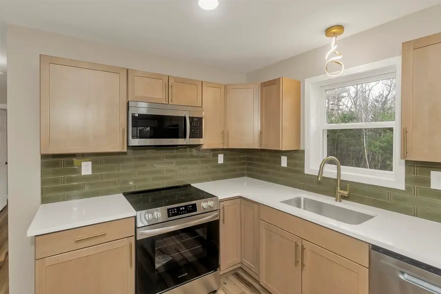 374 Rondeau St, Palmer, MA 01069 - #3