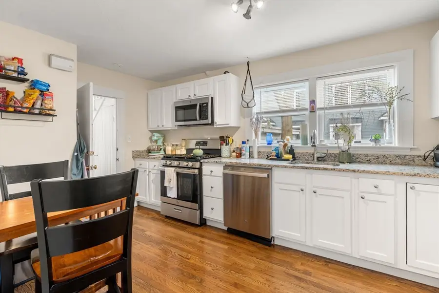34 R Clyde, Somerville, MA 02145 - #3