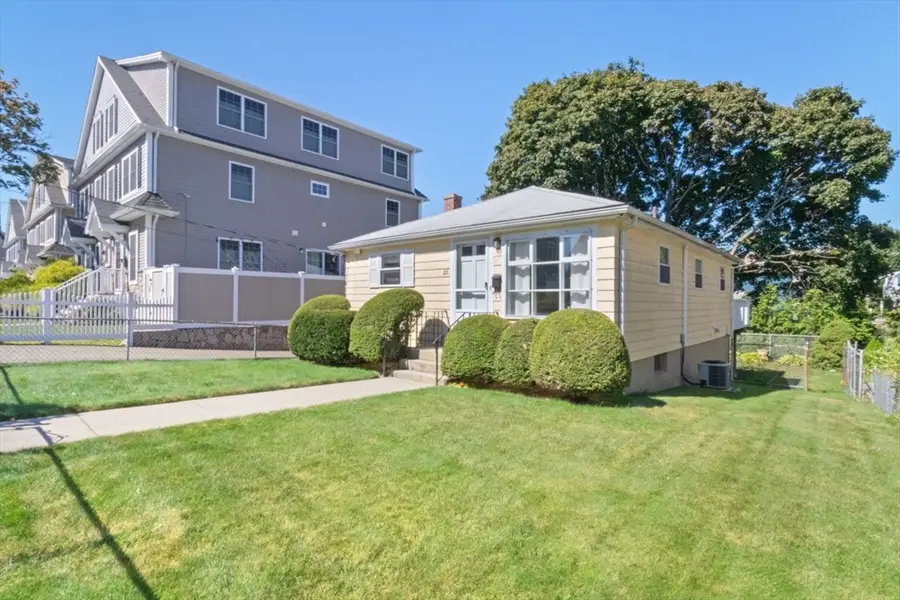 20 Gale St, Waltham, MA 02453 - #3