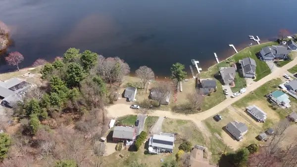 43 Lakeshore Drive, Holland, MA 01521