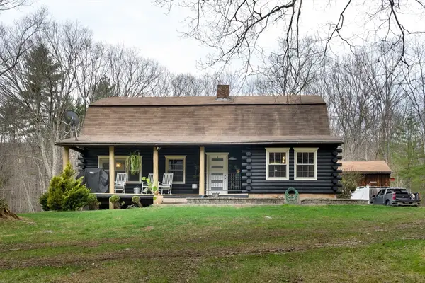 2700 Greenwich Rd, Hardwick, MA 01082