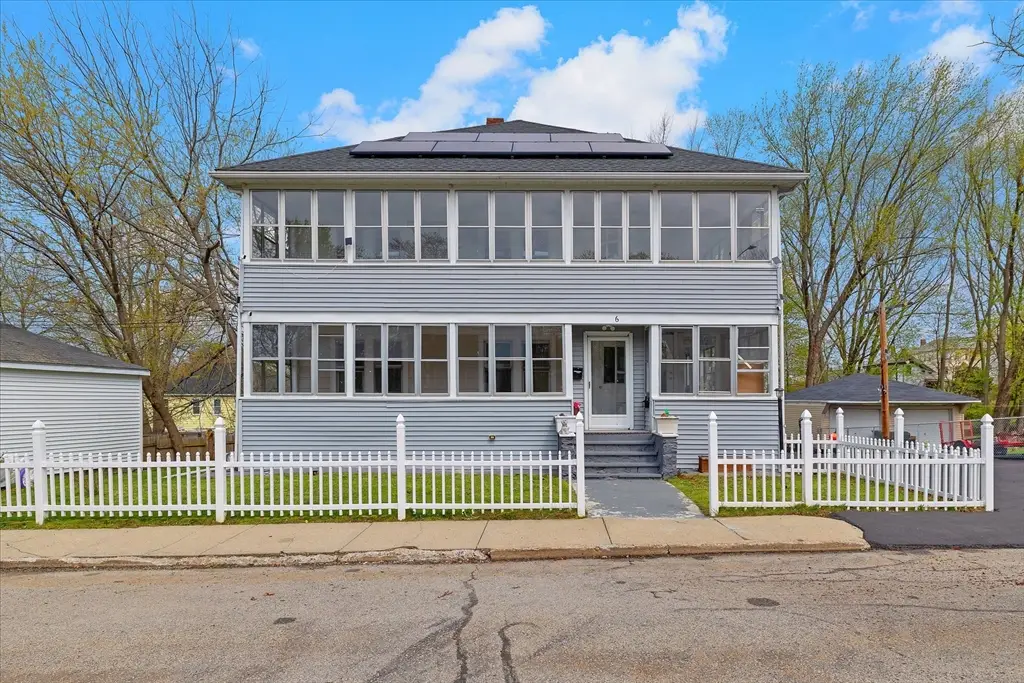 6 Emmanuel St, Webster, MA 01570 - #1