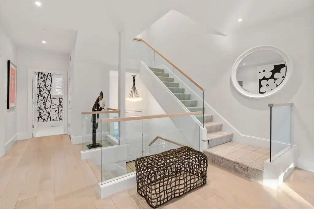 338 Boylston St #C, Newton, MA 02459 - #1