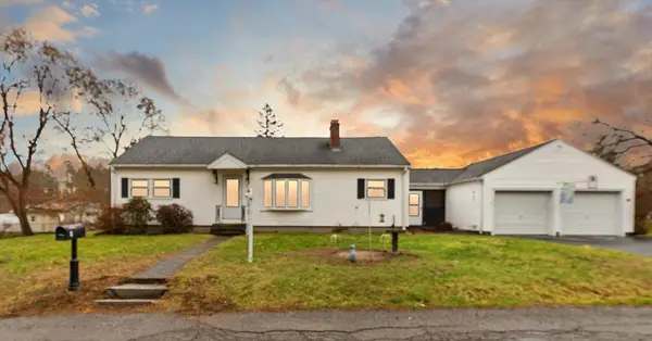 4 Vernon St, Ayer, MA 01432