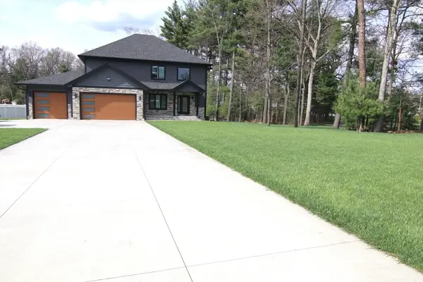 27 Breighly Way, Westfield, MA 01085