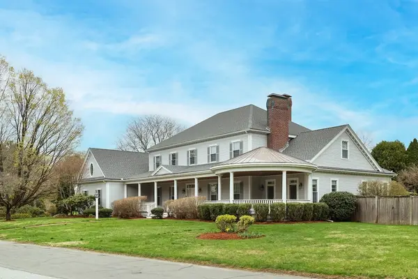 7 Burnham Rd, Lexington, MA 02420