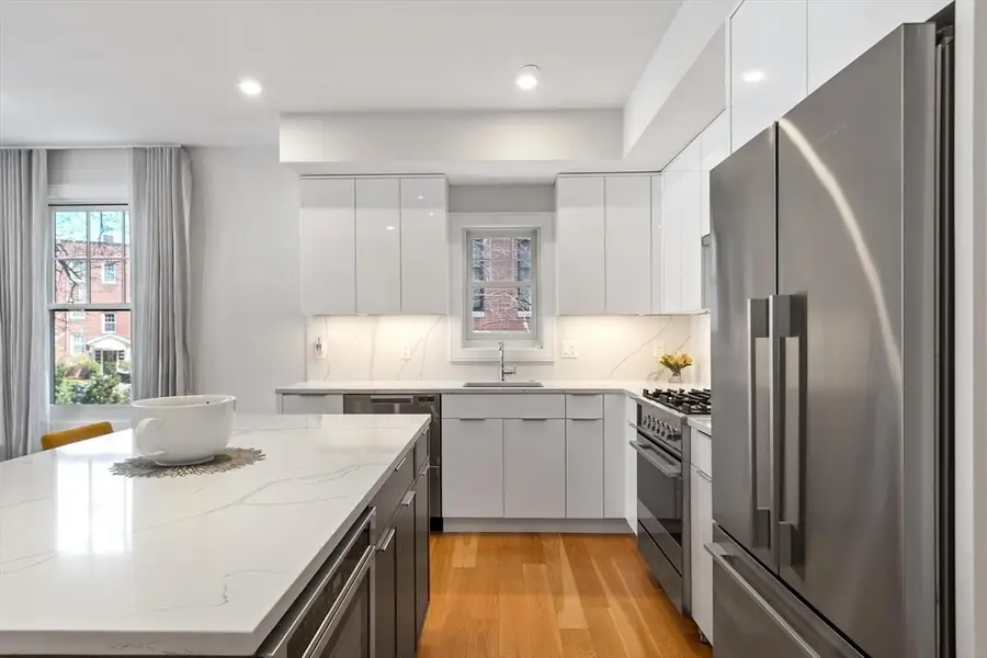 38 Englewood Ave #1, Boston, MA 02135 - #3