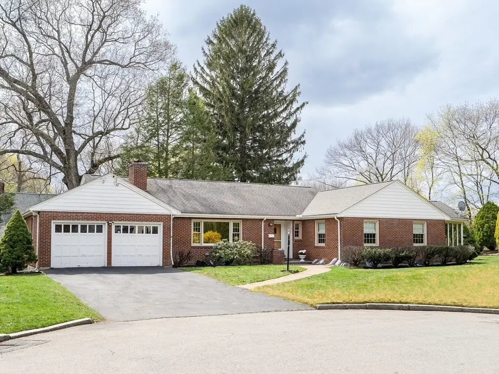 6 Oakland Circle, Winchester, MA 01890 - #1