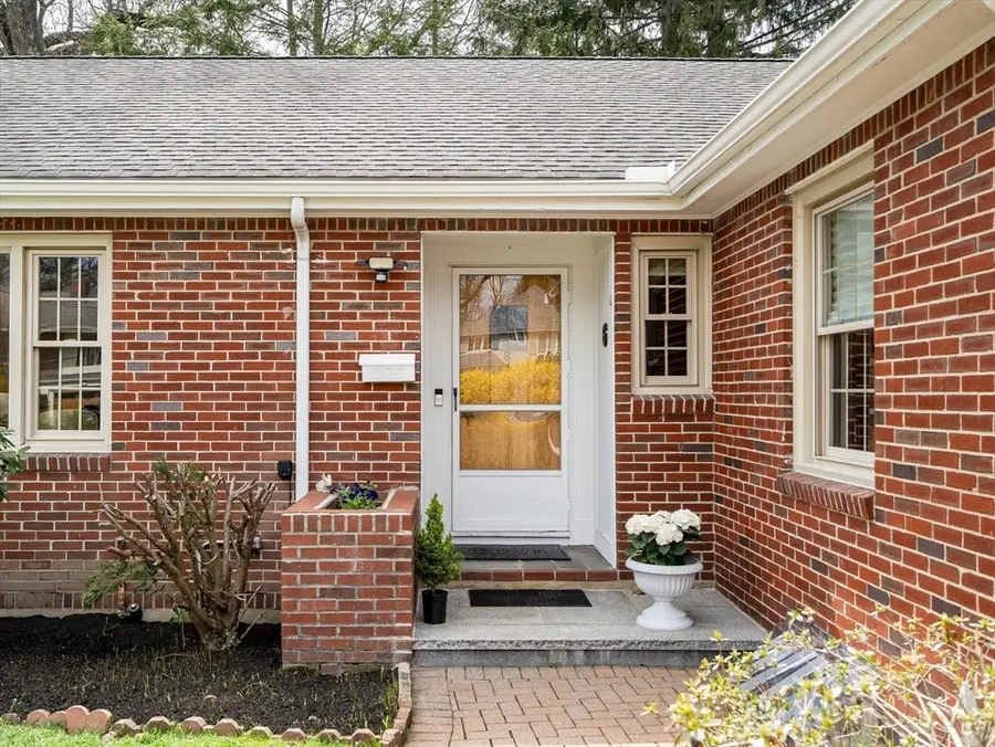 6 Oakland Circle, Winchester, MA 01890 - #3