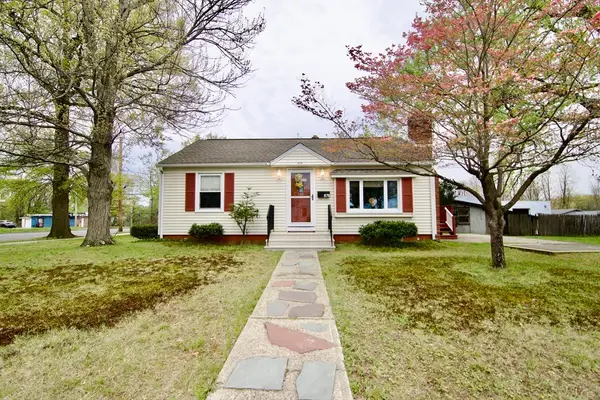 878 Berkshire Ave, Springfield, MA 01151