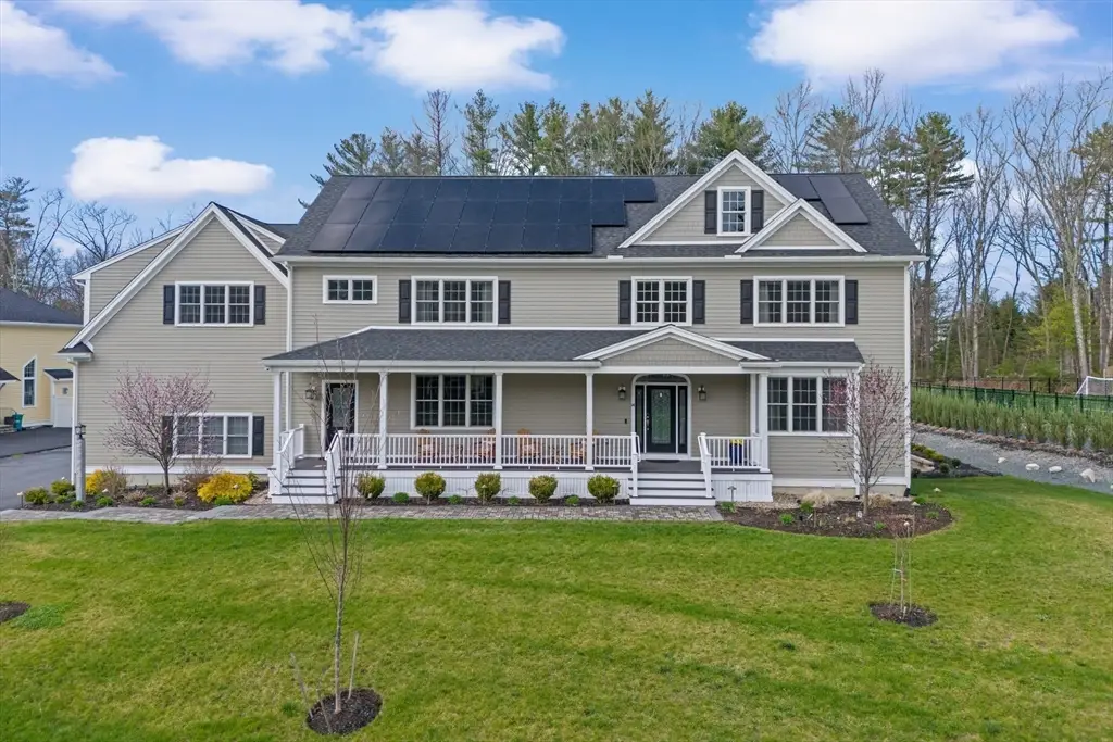 14 Charles St, North Reading, MA 01864 - #1