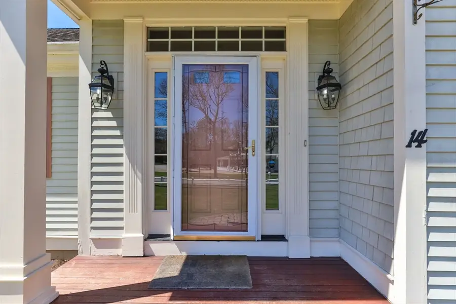 14 Sheffield Pl, Mashpee, MA 02649 - #2