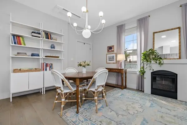 24 Rush St #C, Somerville, MA 02145