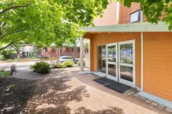 24 Bay State Road #20, Cambridge, MA 02138