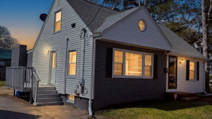 3-A Veterans Memorial Dr, Peabody, MA 01960 - #2