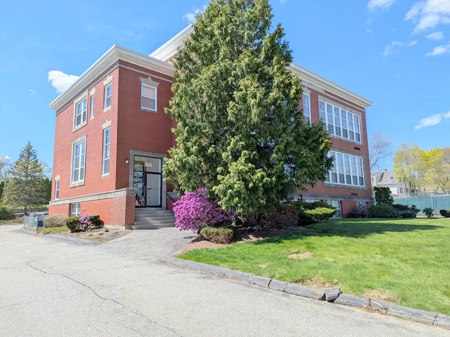 366 Thacher St #6, Attleboro, MA 02703 - #2