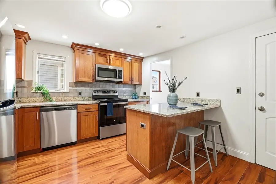 77 Swan St, Everett, MA 02149 - #2