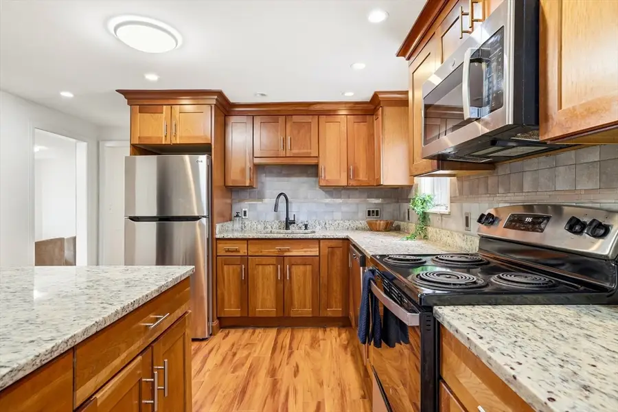 77 Swan St, Everett, MA 02149 - #3