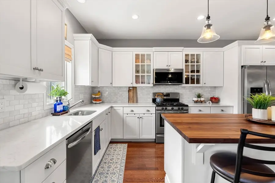 38 Stonehaven Dr, Weymouth, MA 02190 - #3