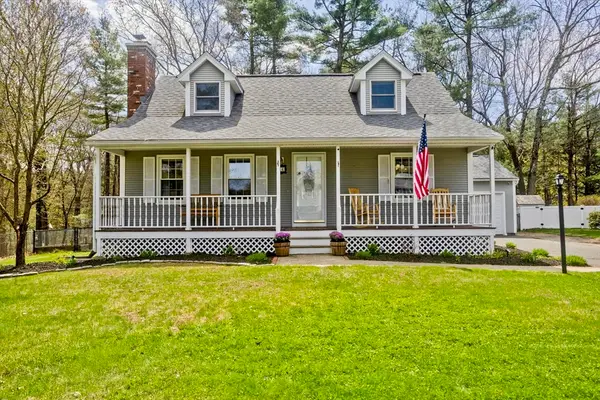 16 Cranberry Dr, Holyoke, MA 01040