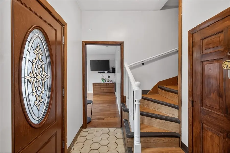 11 Clinton St, Everett, MA 02149 - #3